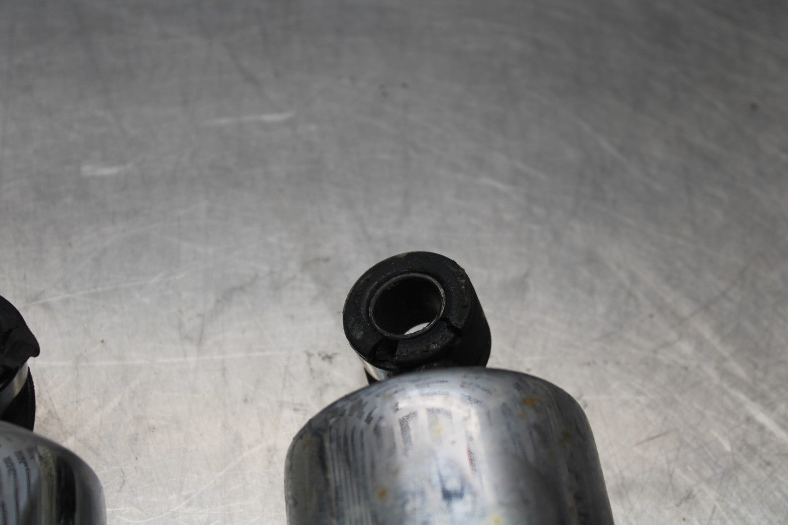 03-08 KAWASAKI VULCAN 1600 12' REAR BACK SHOCK ABSORBER SET PAIR BB196