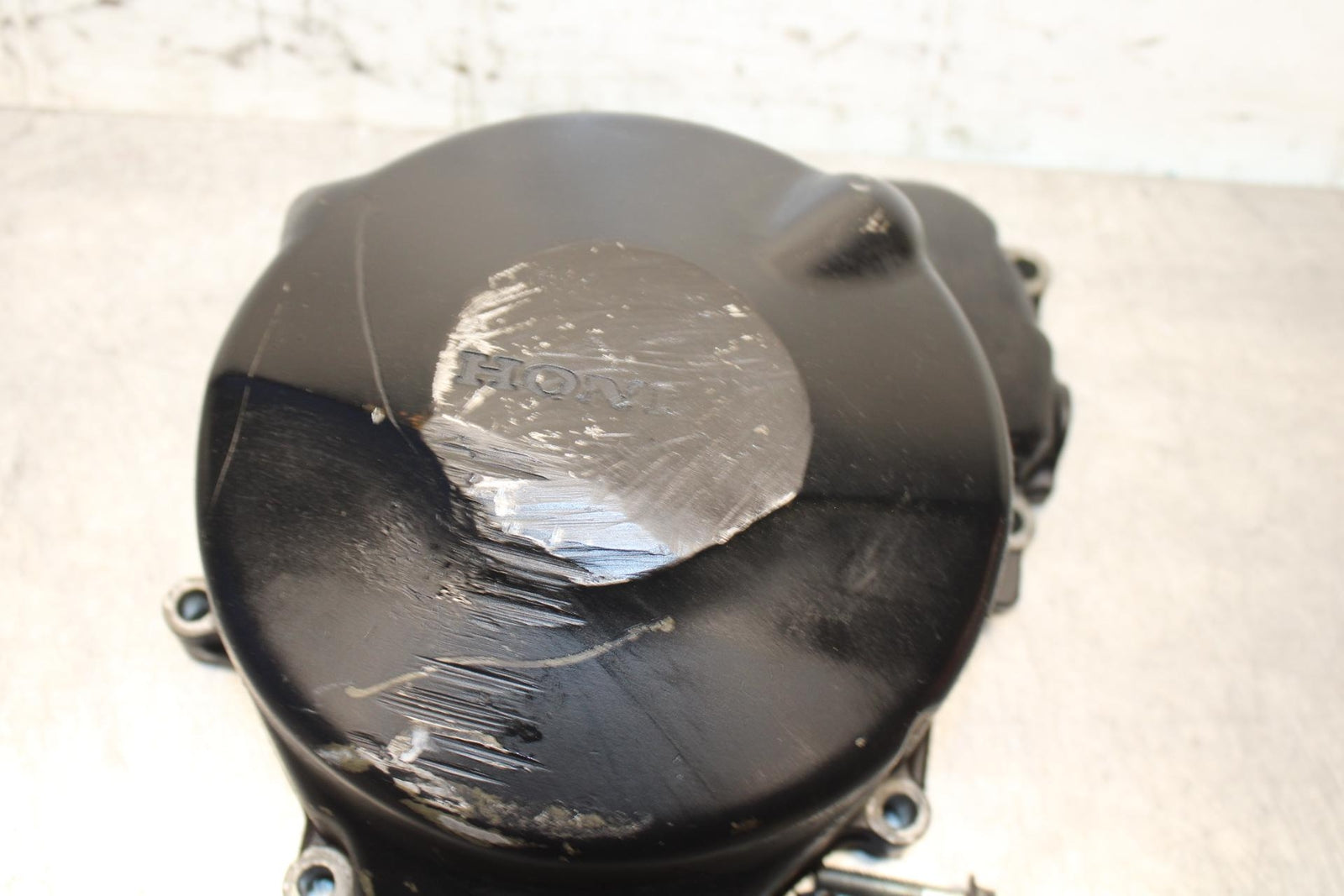 1999 Honda CBR600F4 STATOR MAGNETO ALTERNATOR GENERATOR COVER 11321-MBW-316 BB70