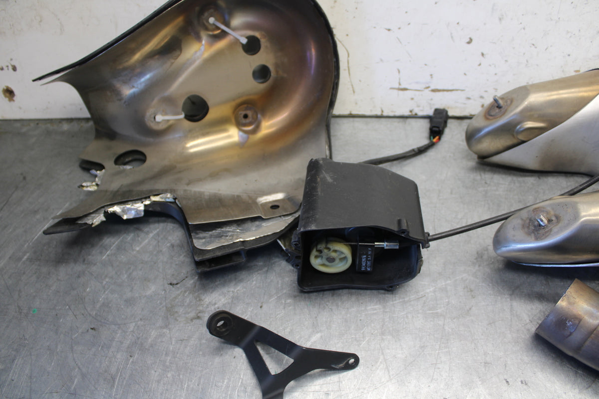 12-15 DUCATI 1199 PANIGALE FULL EXHAUST SYSTEM HEADERS PIPE MUFFLER BB699