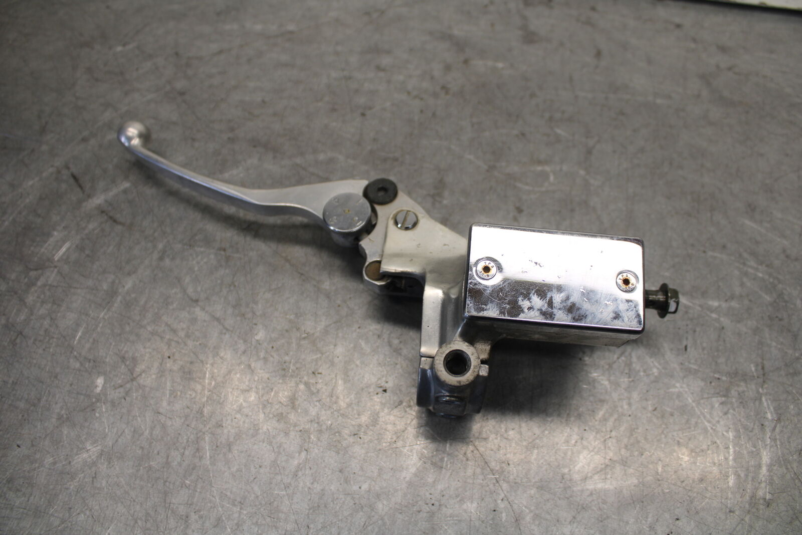 05-09 SUZUKI BOULEVARD C90 CLUTCH MASTER CYLINDER BB692