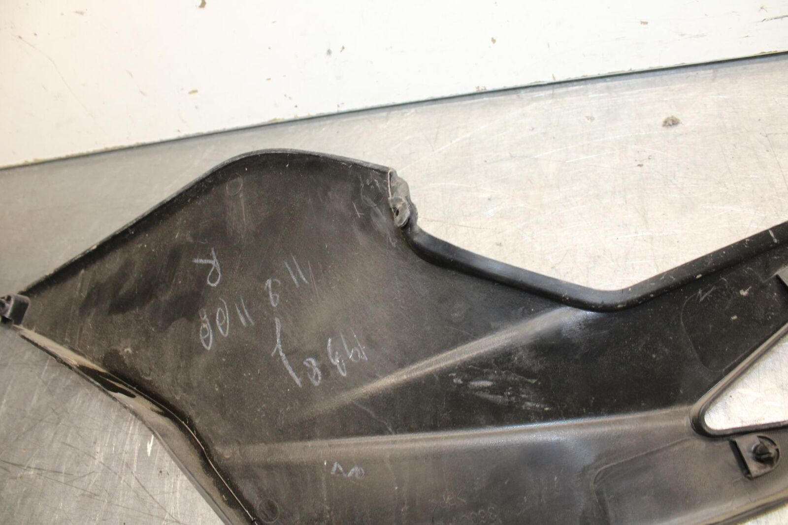 08-12 KAWASAKI NINJA 250R EX250J RIGHT FRONT SIDE SEAT  PANEL TRIM COWL BB612