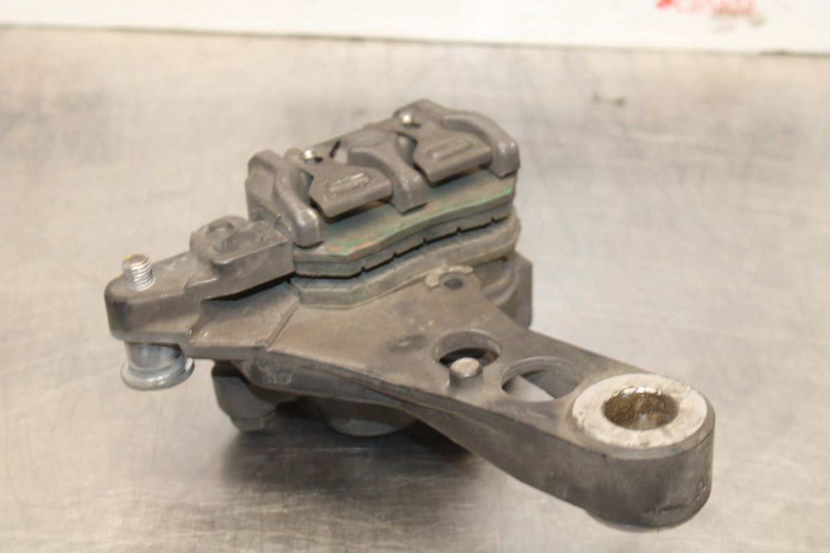 84 HONDA INTERCEPTOR 1000 VF1000F REAR BACK BRAKE CALIPER W MOUNT BRACKET BB878