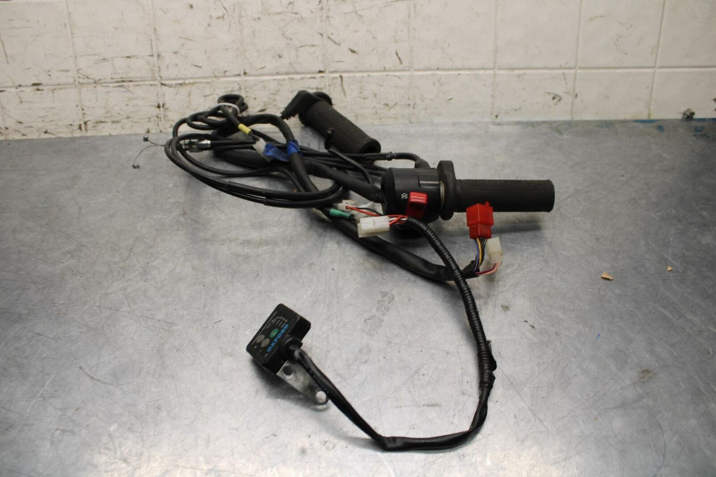 2008 Honda Interceptor 800 VFR800A ABS RIGHT CLIP ON HANDLE KILL OFF START