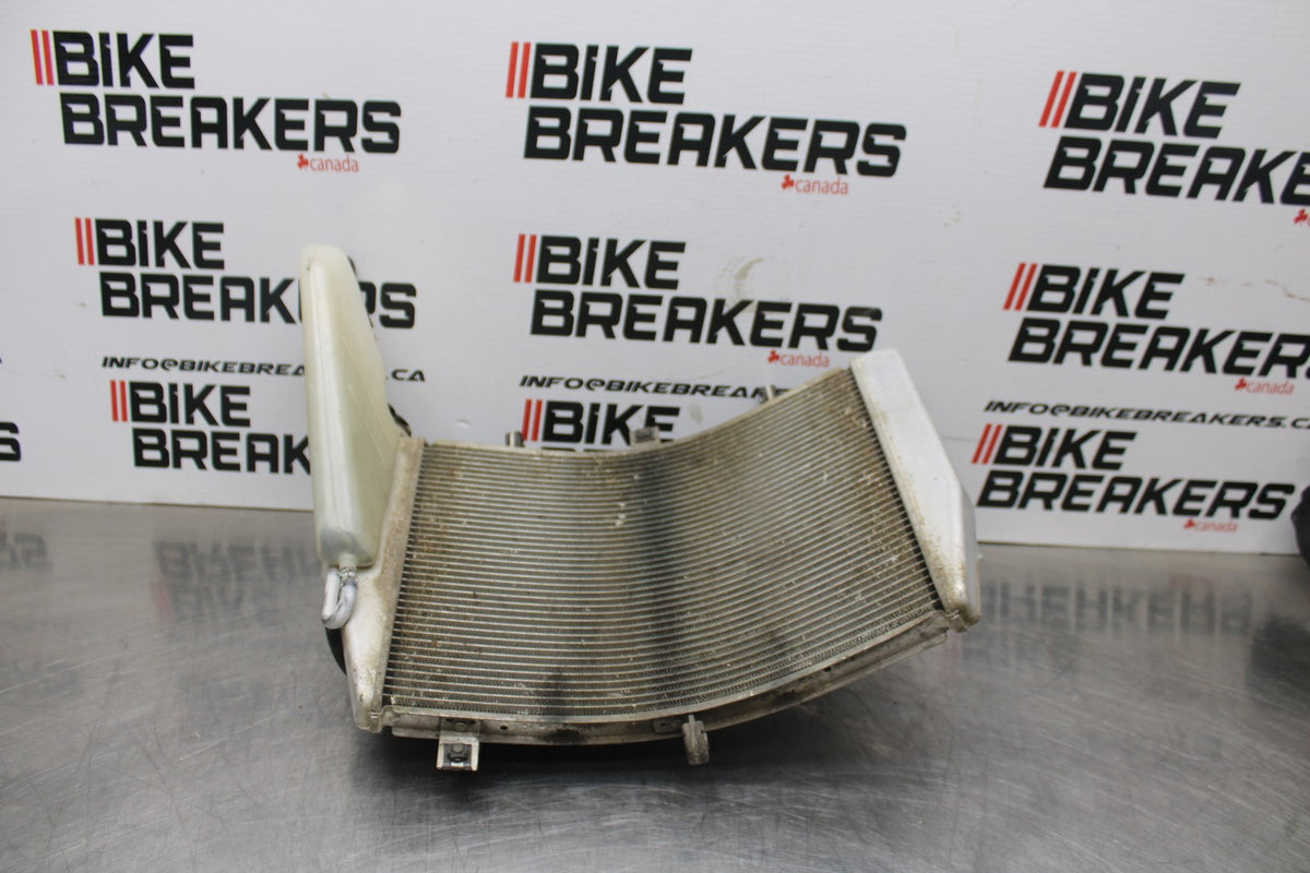 04-05 SUZUKI GSXR600 ENGINE RADIATOR MOTOR COOLER COOLING RADIATER BB329