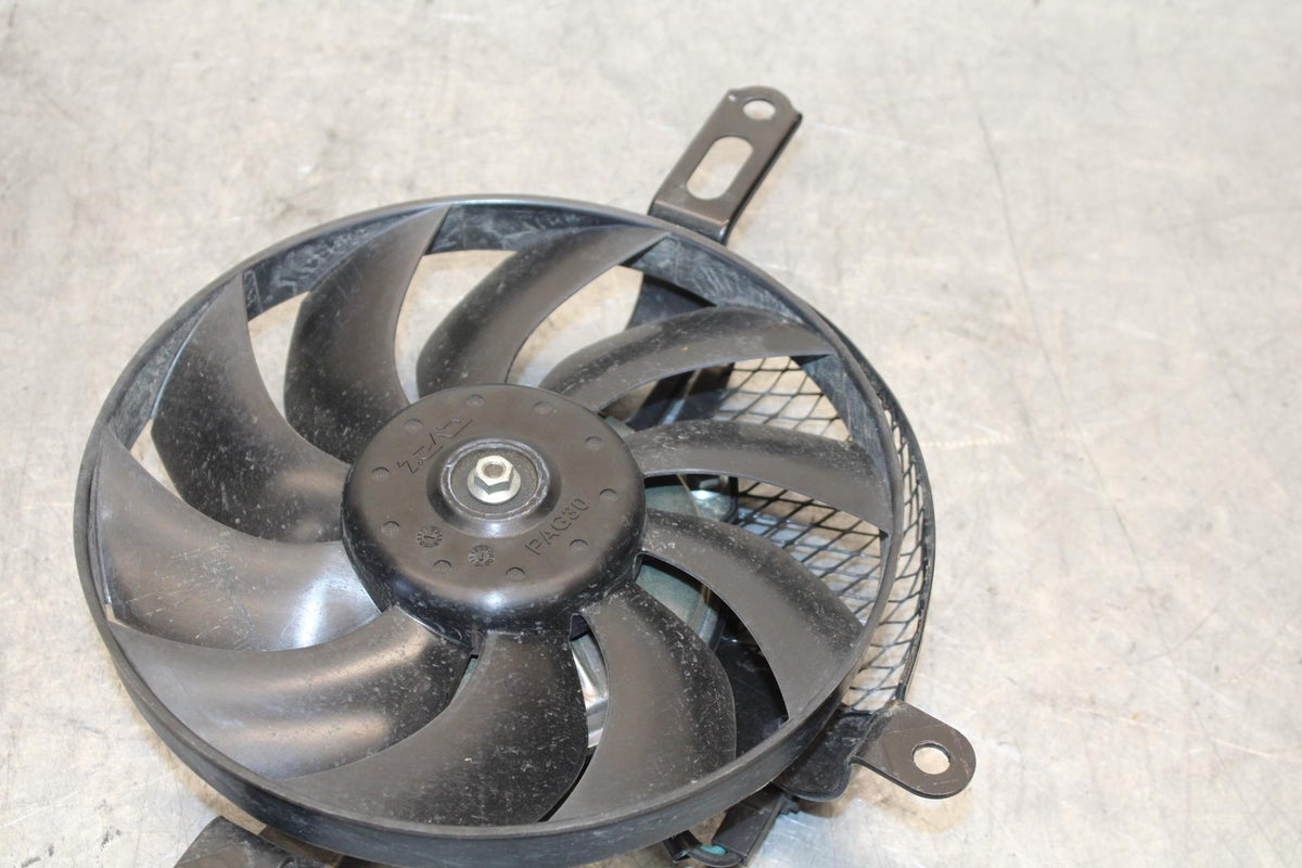 11-23 SUZUKI GSXR 750 ENGINE RADIATOR COOLING FAN BB54