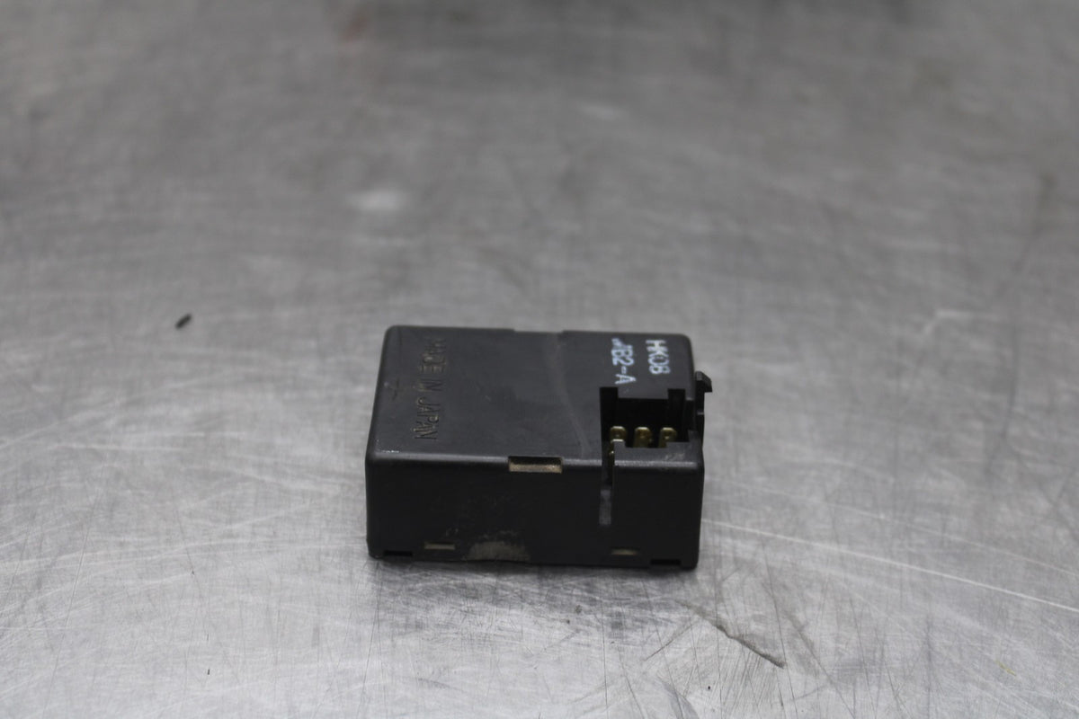 84 HONDA INTERCEPTOR 1000 VF1000F FUEL PUMP RELAY ASSEMBLY BOX BB878
