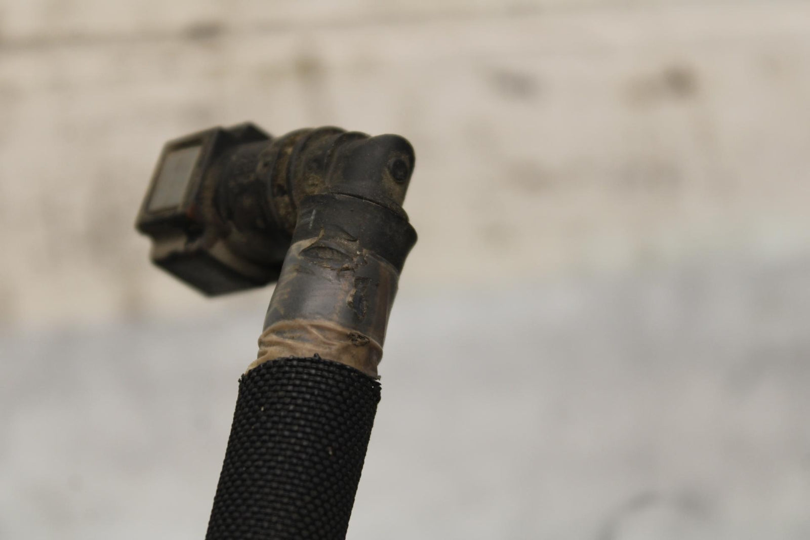 2005 Kawasaki Vulcan 1500 VN1500N Classic HOSE FUEL GAS BB576