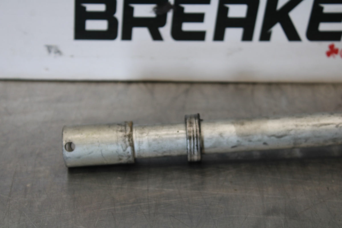 05-06 HONDA CBR600RR FRONT WHEEL RIM AXLE PIVOT BOLT BB893
