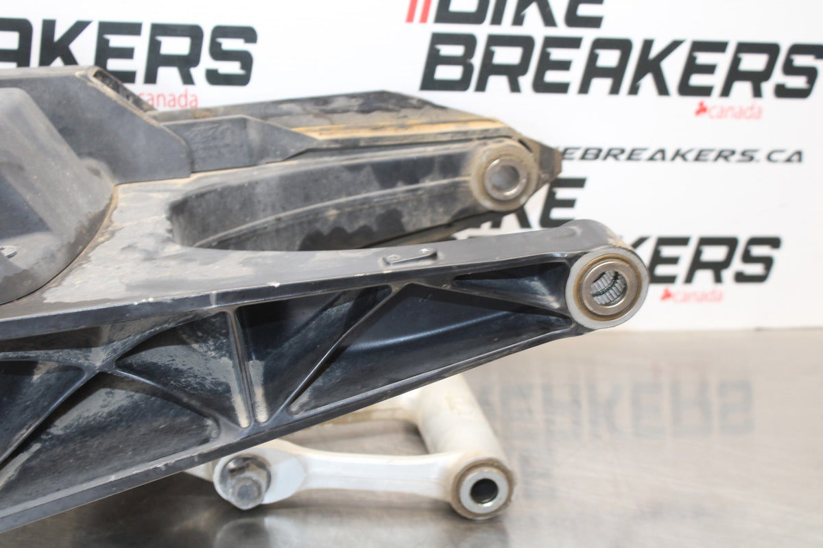 18-22 HUSQVARNA VITPILEN 701 REAR SWINGARM BACK SUSPENSION SWING ARM BB198