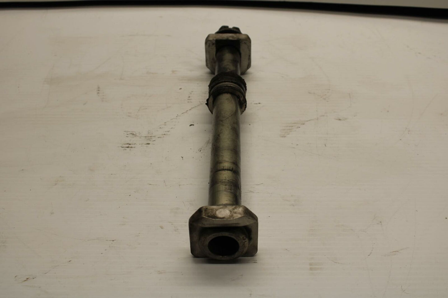 06-07 SUZUKI GSXR600 REAR AXLE BACK WHEEL RIM PIVOT BOLT AXEL BB243