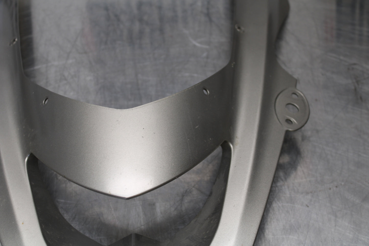 04-05 KAWASAKI NINJA ZX10R FRONT CENTER COWL FAIRING BB163