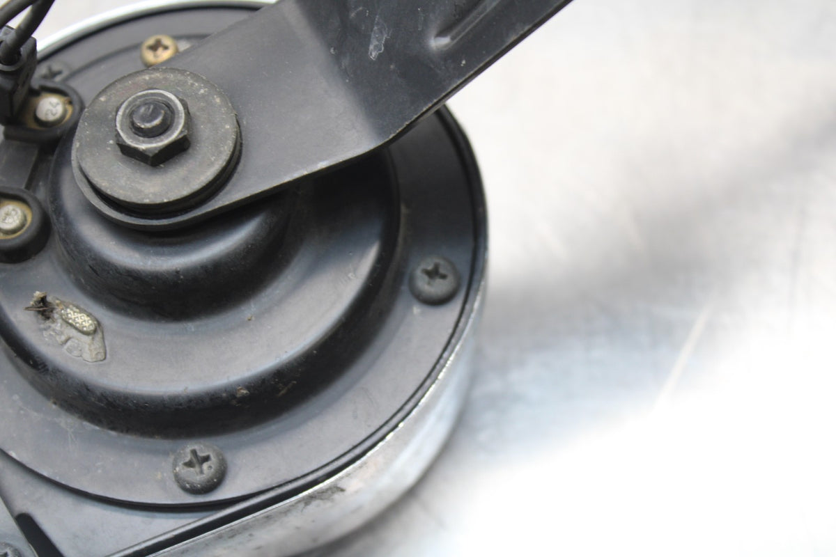 2006 Suzuki Boulevard C90 HORN SIGNAL bb849