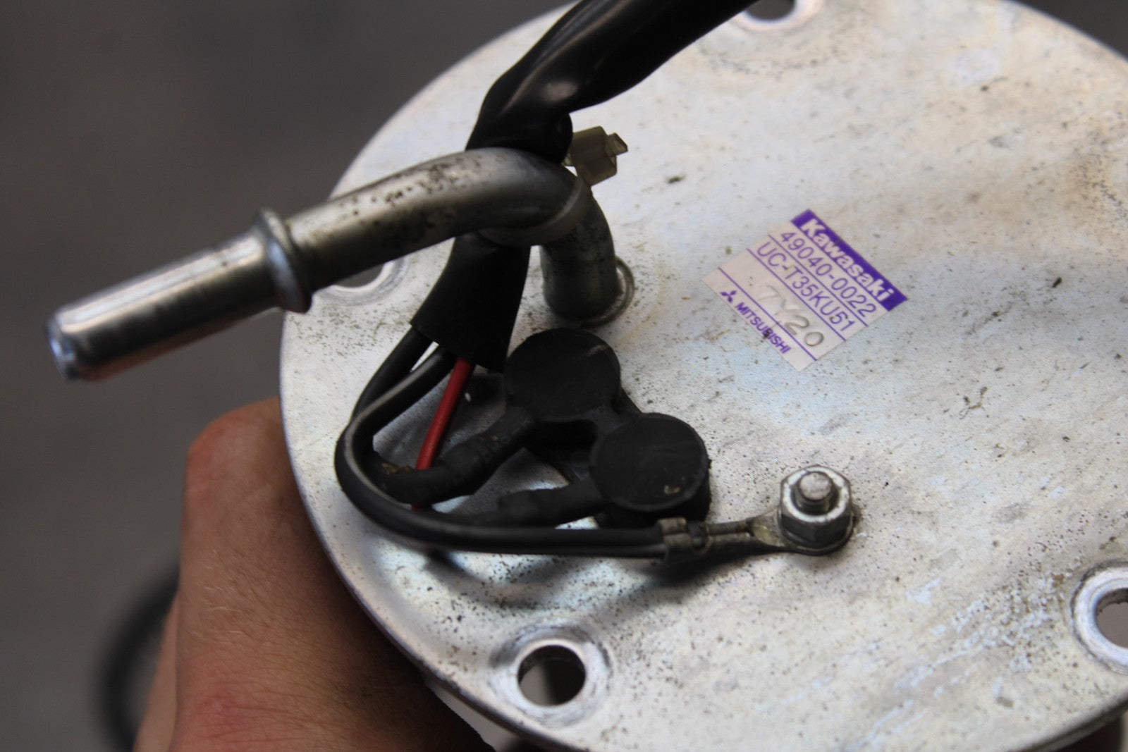 08 KAWASAKI VULCAN 900 FUEL GAS PUMP BB184