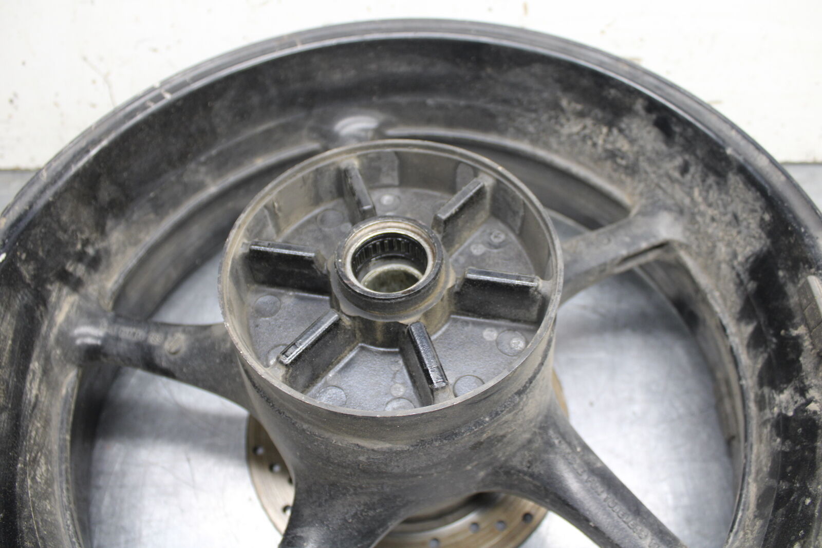 06-07 YAMAHA YZF R6 REAR WHEEL BACK RIM AND ROTOR BB742