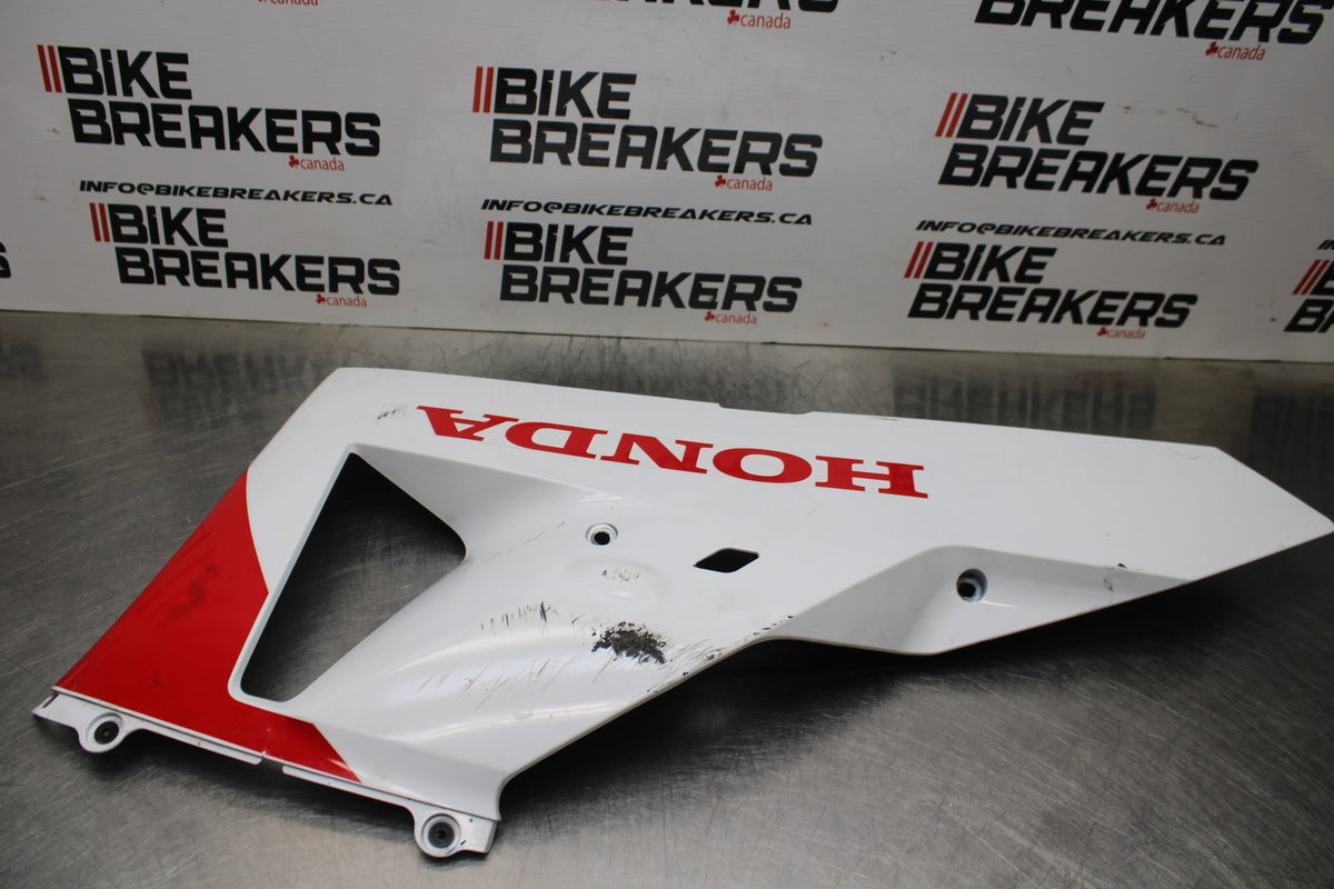 13-24 HONDA CBR600RR RIGHT LOWER BOTTOM BELLY SIDE FAIRING COWL  BB772