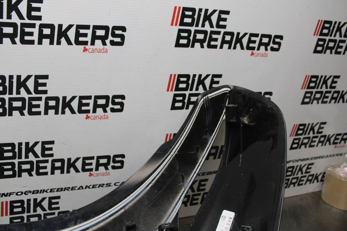 21 INDIAN ROADMASTER FRONT UPPER FAIRING NOSE WINDSHIELD COWL BB001