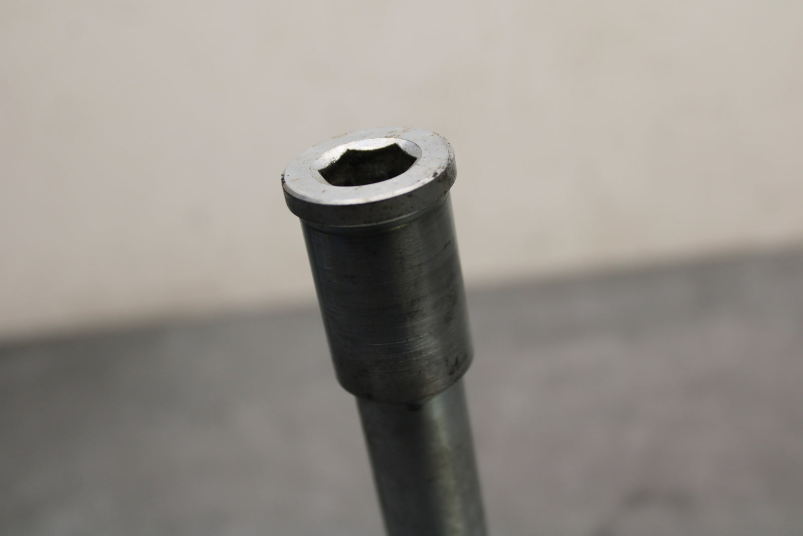 12-17 KAWASAKI NINJA 650 FRONT WHEEL RIM AXLE PIVOT BOLT BB129