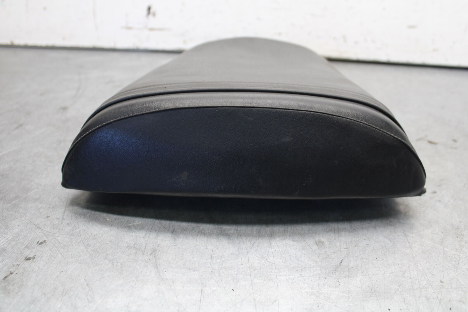 04-05 SUZUKI GSXR600 REAR BACK PASSENGER TANDEM SEAT PAD SADDLE PILLION BB658