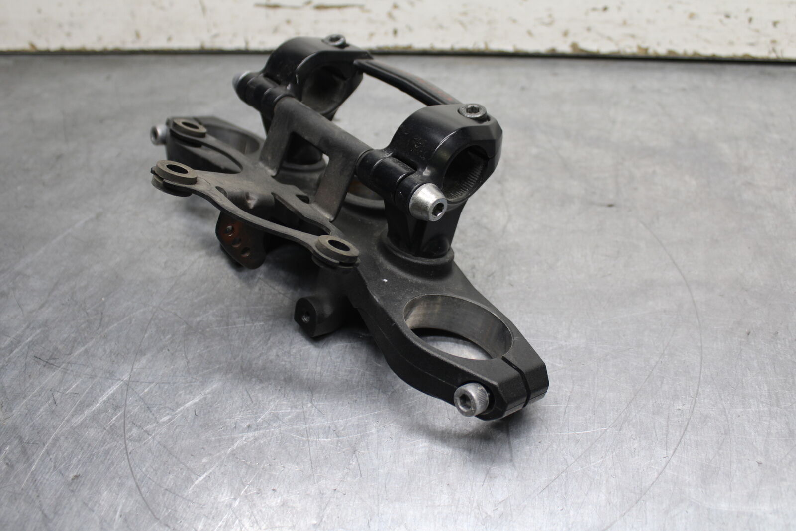 12-13 KAWASAKI Z1000 FORKS UPPER TRIPLE TREE CLAMP BB743