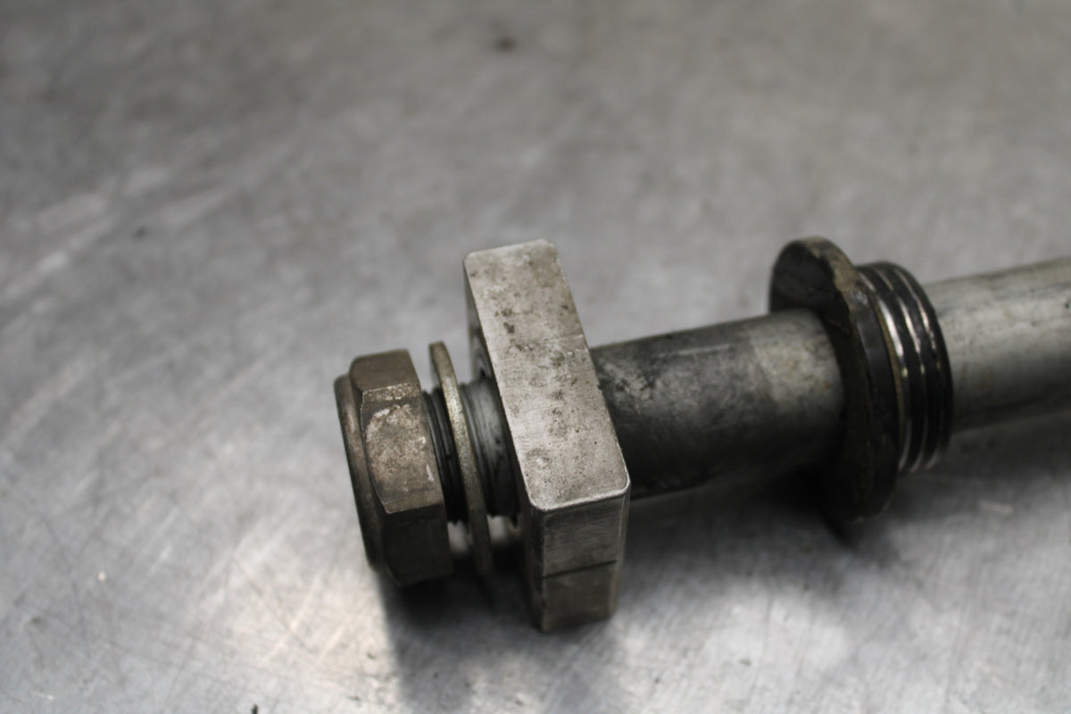 10-11 HONDA CBR1000RR REAR AXLE BACK WHEEL RIM PIVOT BOLT AXEL BB128