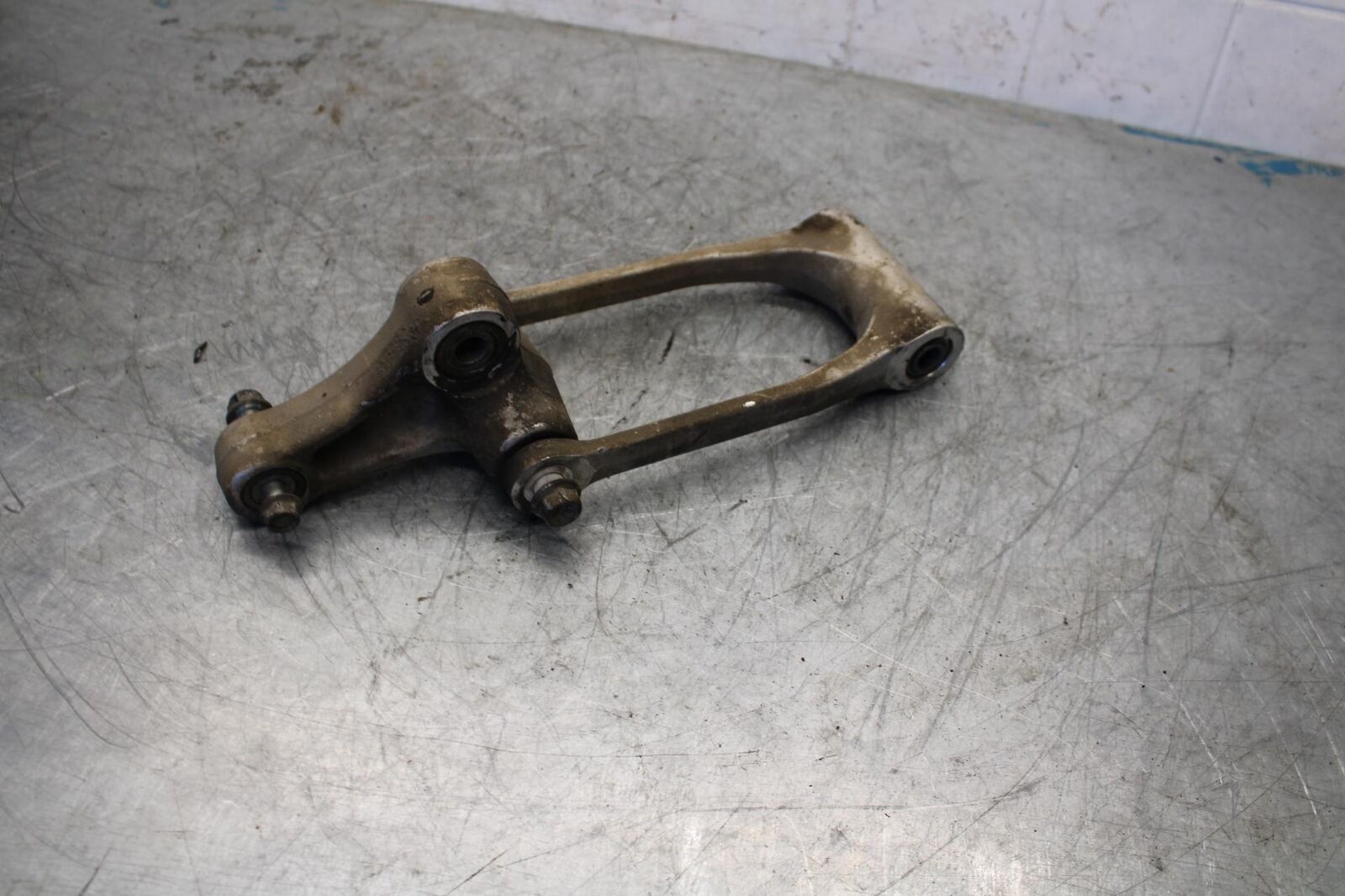 08-10 SUZUKI GSXR600 REAR DOGBONE SHOCK LINKAGE LINK BB430