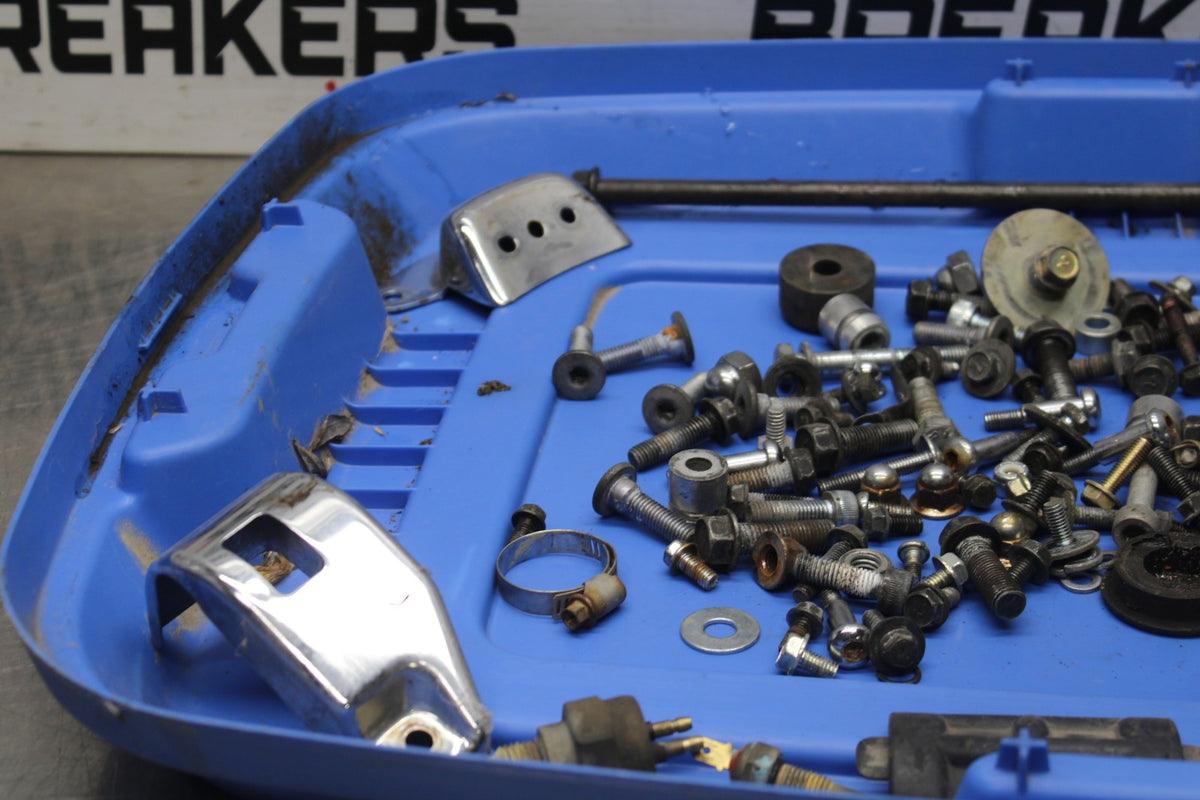 97 KAWASAKI VULCAN 1500 VN1500D CLASSIC MOUNTING BOLTS HARDWARE BB936