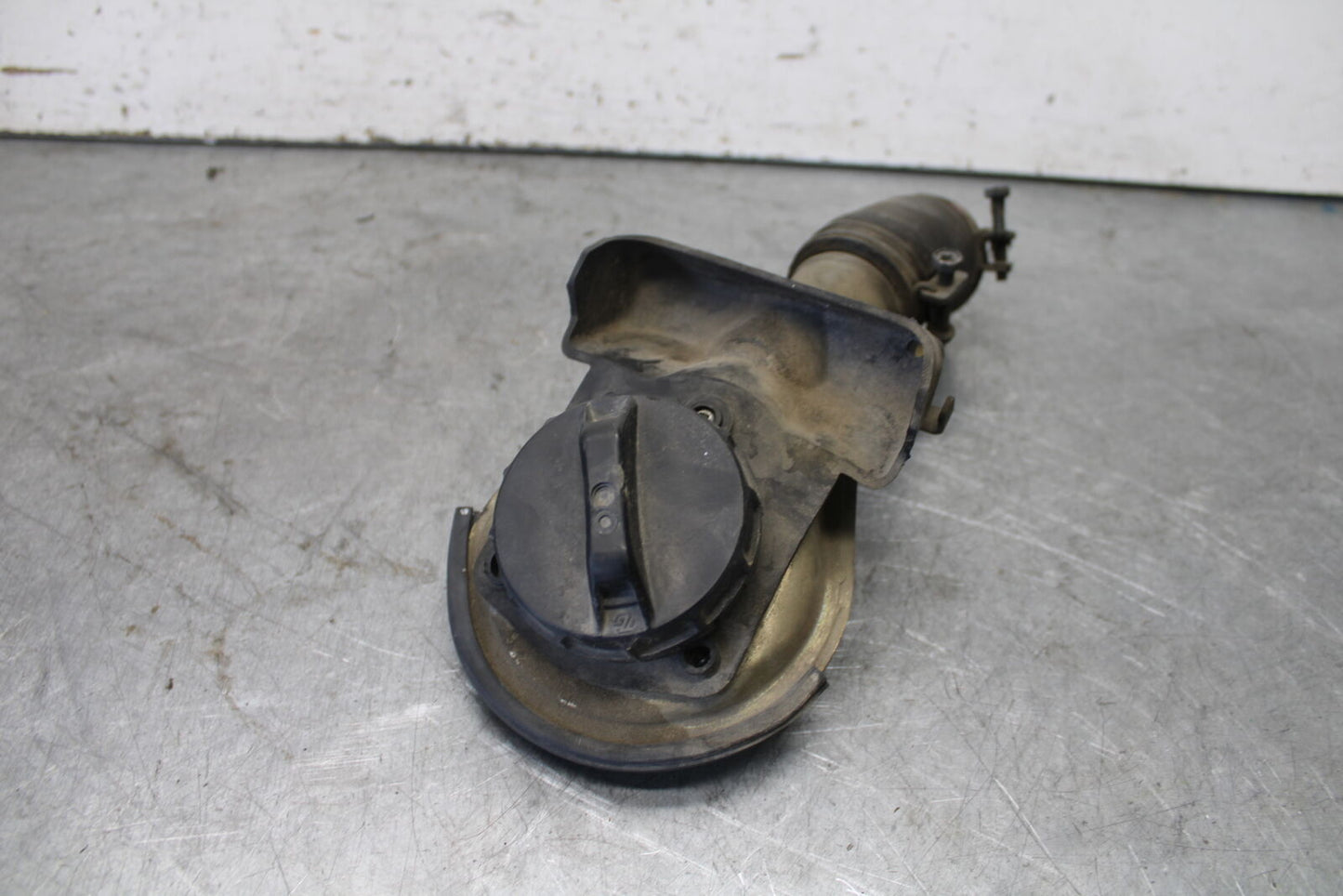 05-09 SUZUKI BOULEVARD C90 FUEL TANK GAS CAP BB692