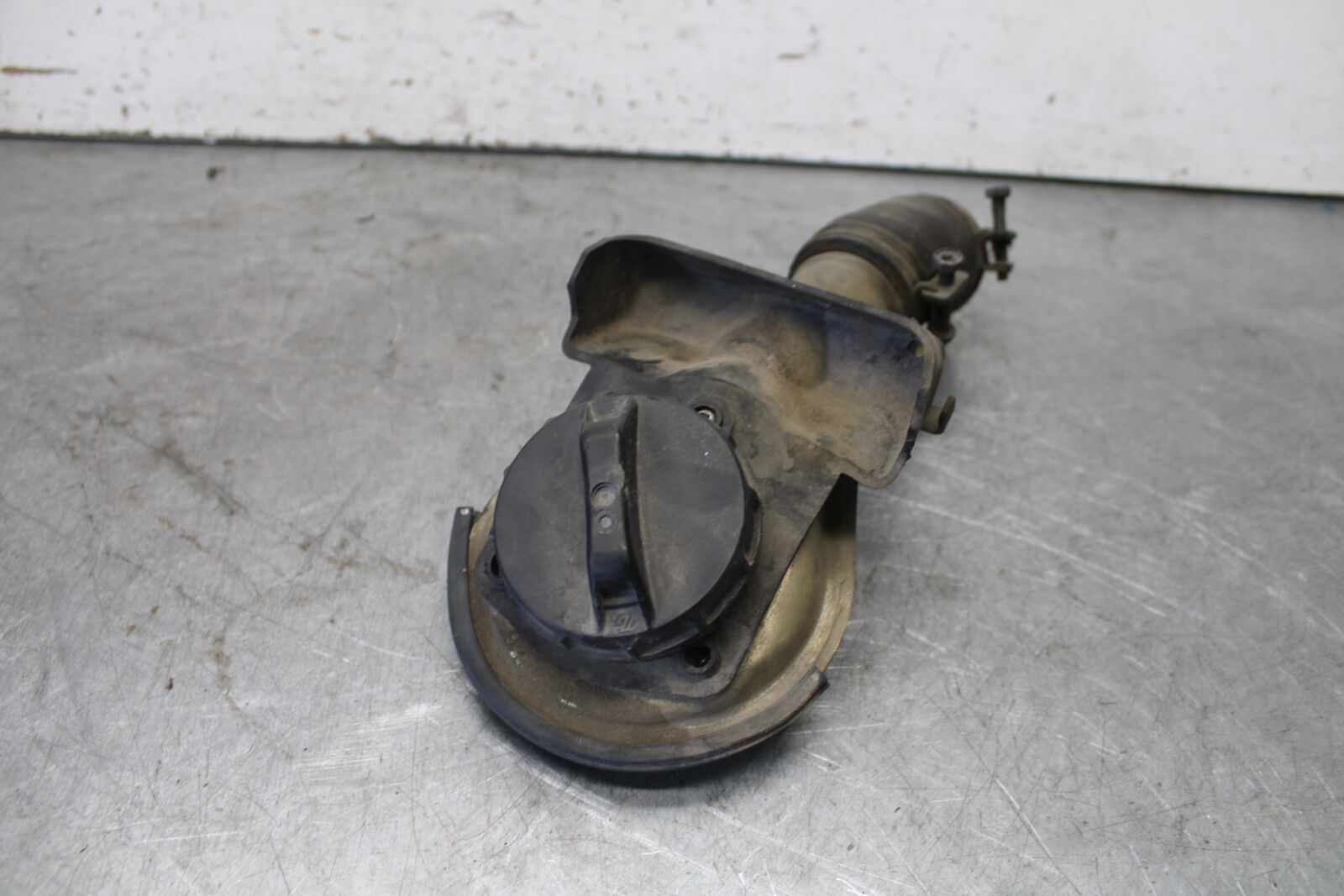 05-09 SUZUKI BOULEVARD C90 FUEL TANK GAS CAP BB692