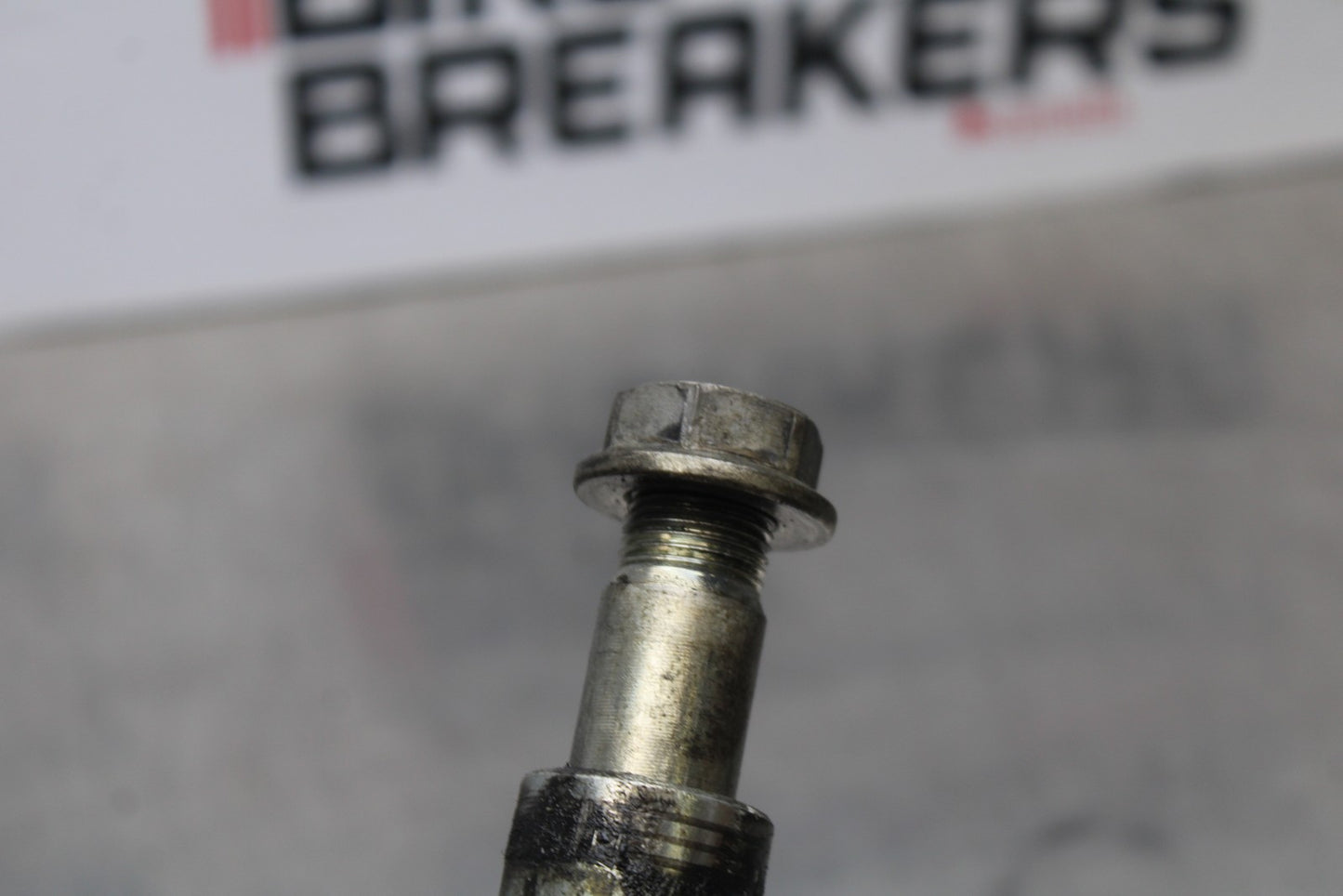 03-08 KAWASAKI VULCAN 1600 FRONT WHEEL RIM AXLE PIVOT BOLT BB196