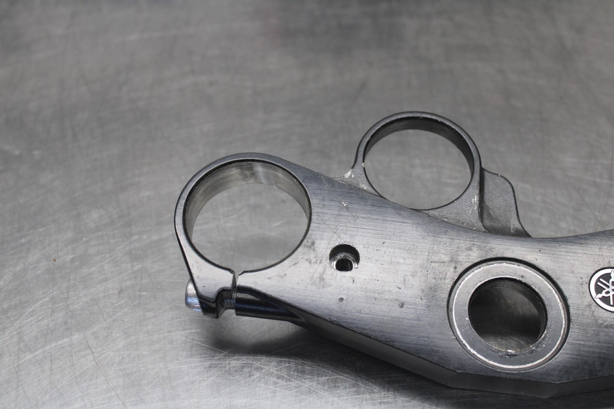 08-16 YAMAHA YZF R6 FORKS UPPER TRIPLE TREE CLAMP BB929