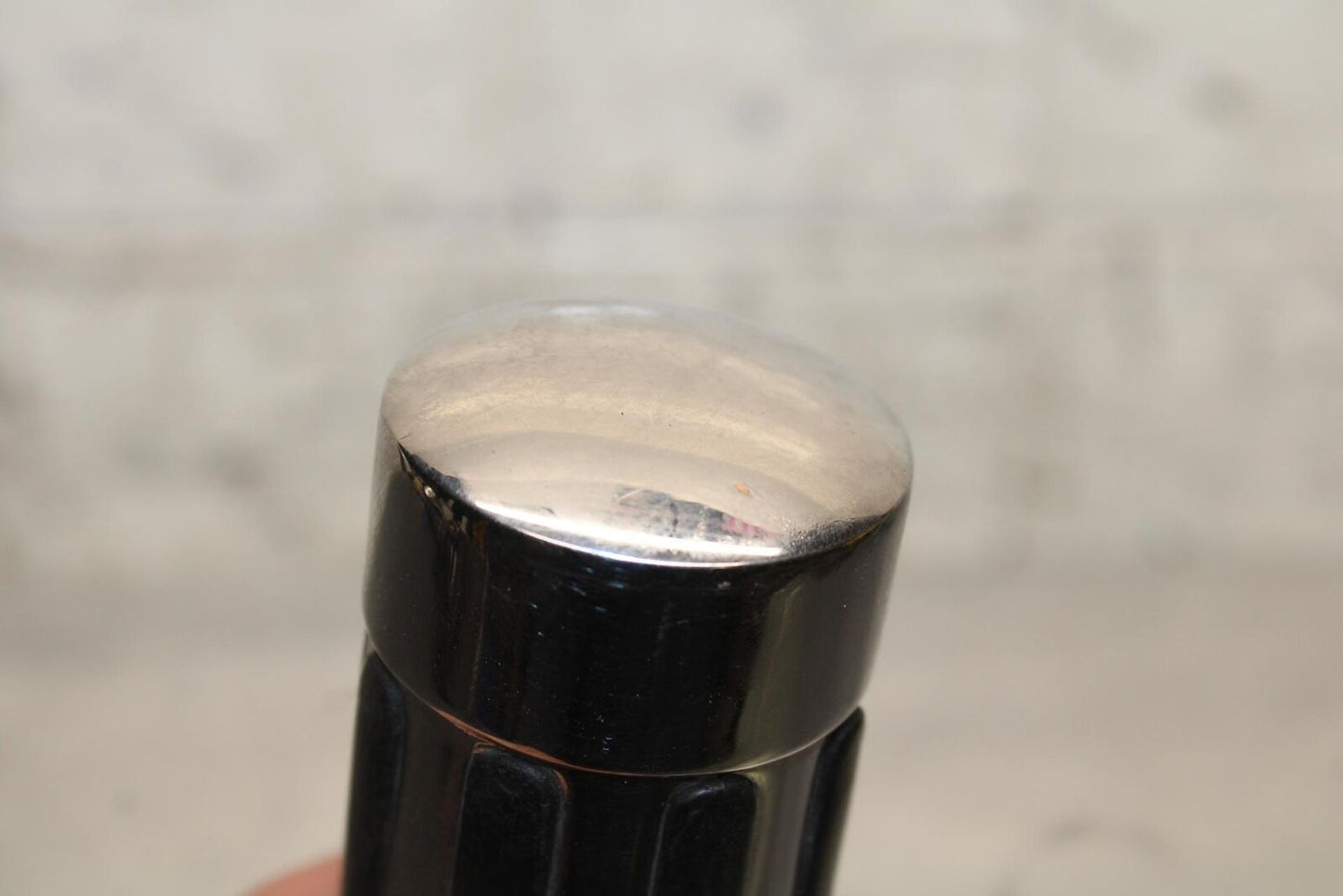 2004 Suzuki Intruder 1500 VL1500 RIGHT THROTTLE GRIP BB573