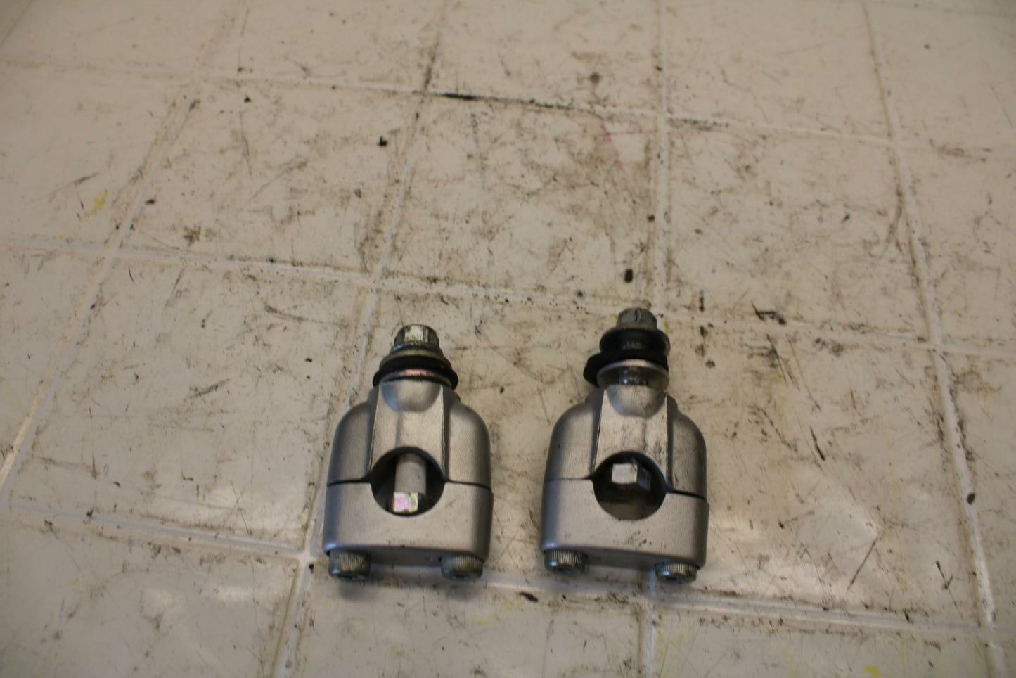 06-07 SUZUKI BANDIT 1200S ABS HANDLEBAR RISERS BB21