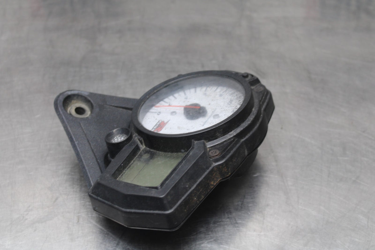 06-07 SUZUKI GSXR600 SPEEDO GAUGES DISPLAY CLUSTER SPEEDOMETER TACHOMETER BB836