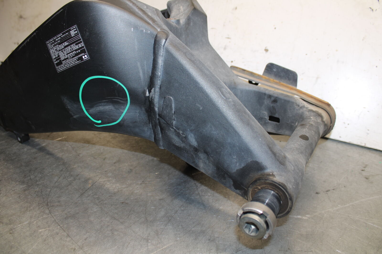 19-23 KAWASAKI NINJA ZX6R REAR SWINGARM BACK SUSPENSION SWING ARM BB701