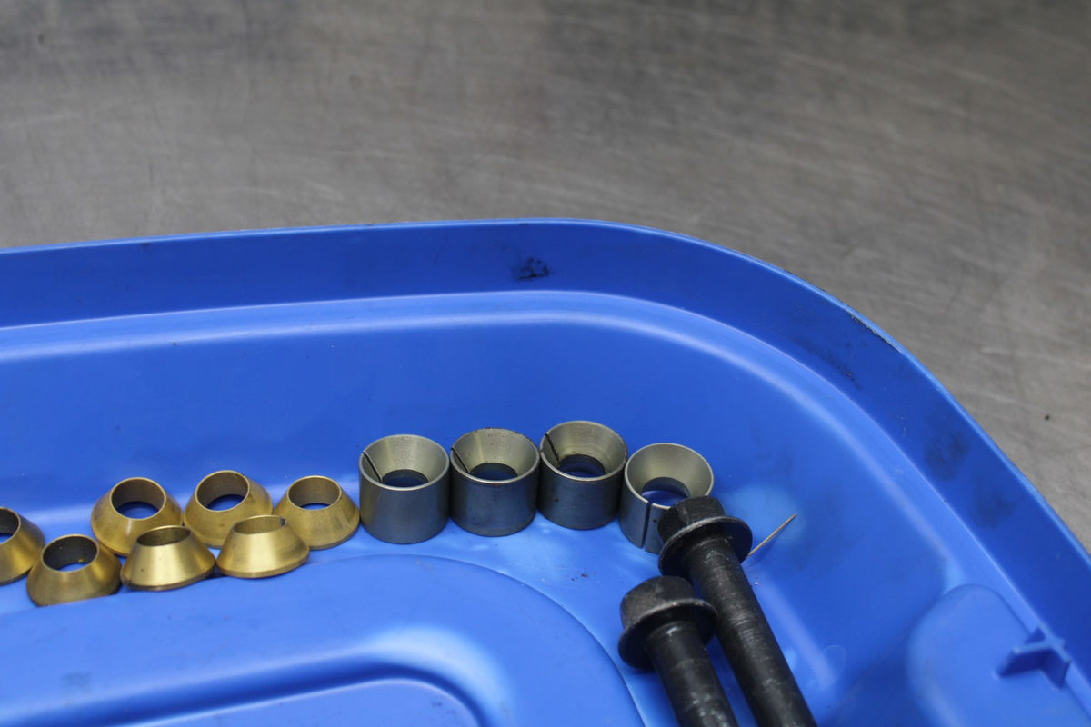 17 YAMAHA YZF R6 MOUNTING BOLTS HARDWARE SCREWS BB922