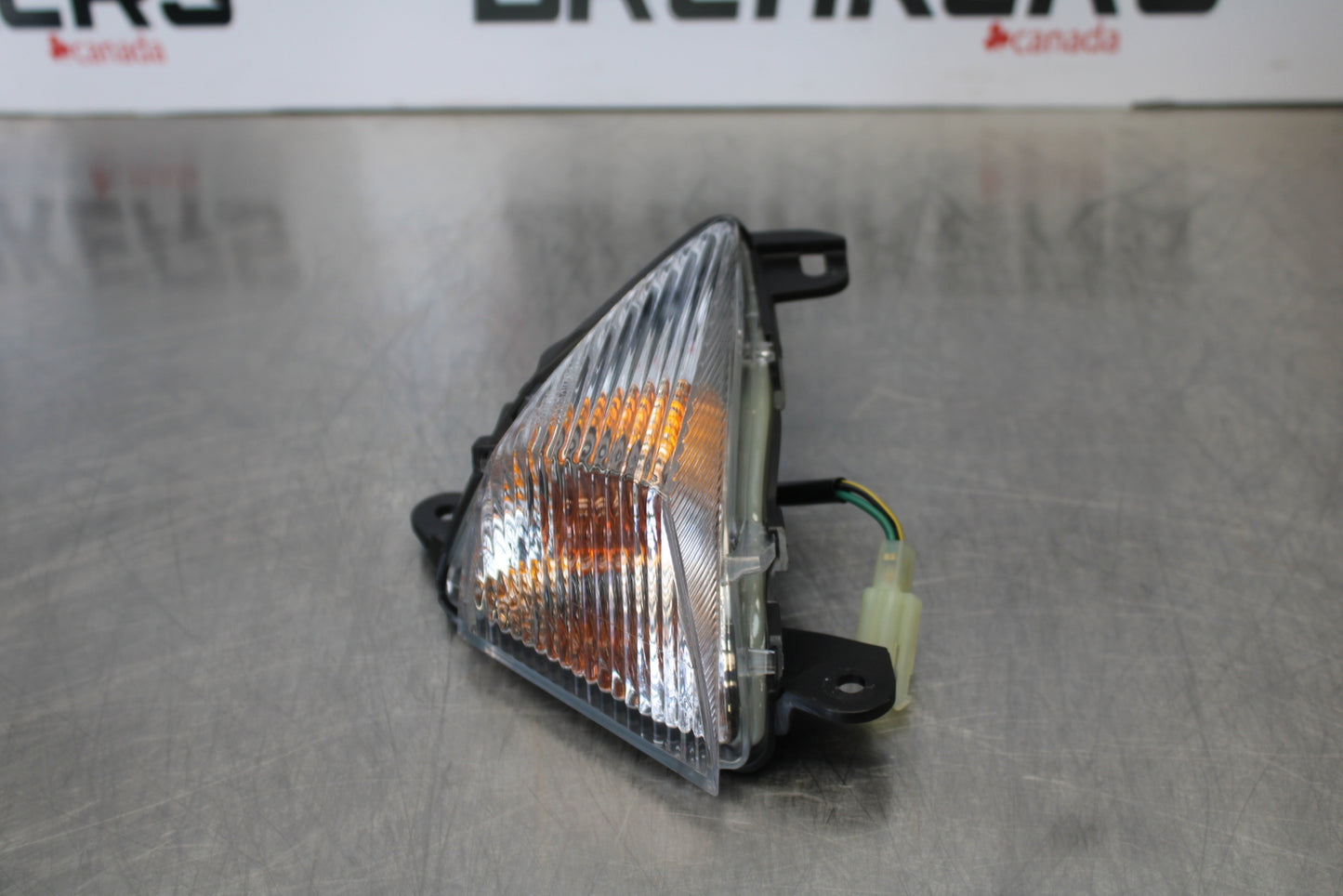23-24 KAWASAKI NINJA ZX14R NEW!! RIGHT FRONT TURN SIGNAL LIGHT INDICATOR BB169
