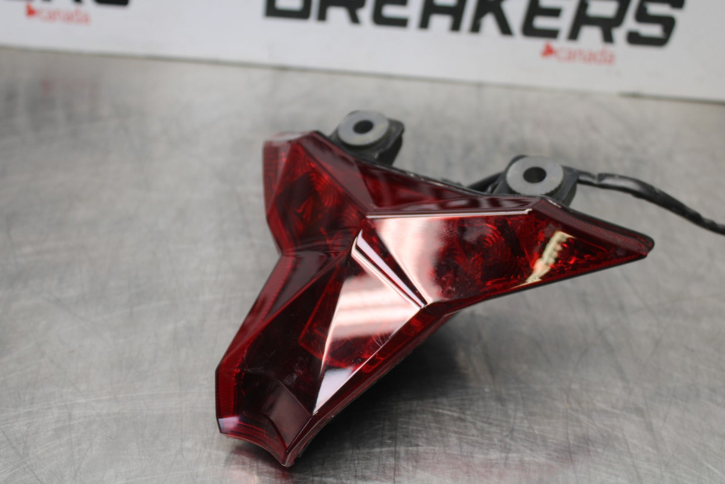 21-23 KAWASAKI NINJA ZX6R REAR TAIL TAILLIGHT BACK BRAKE LIGHT BB179