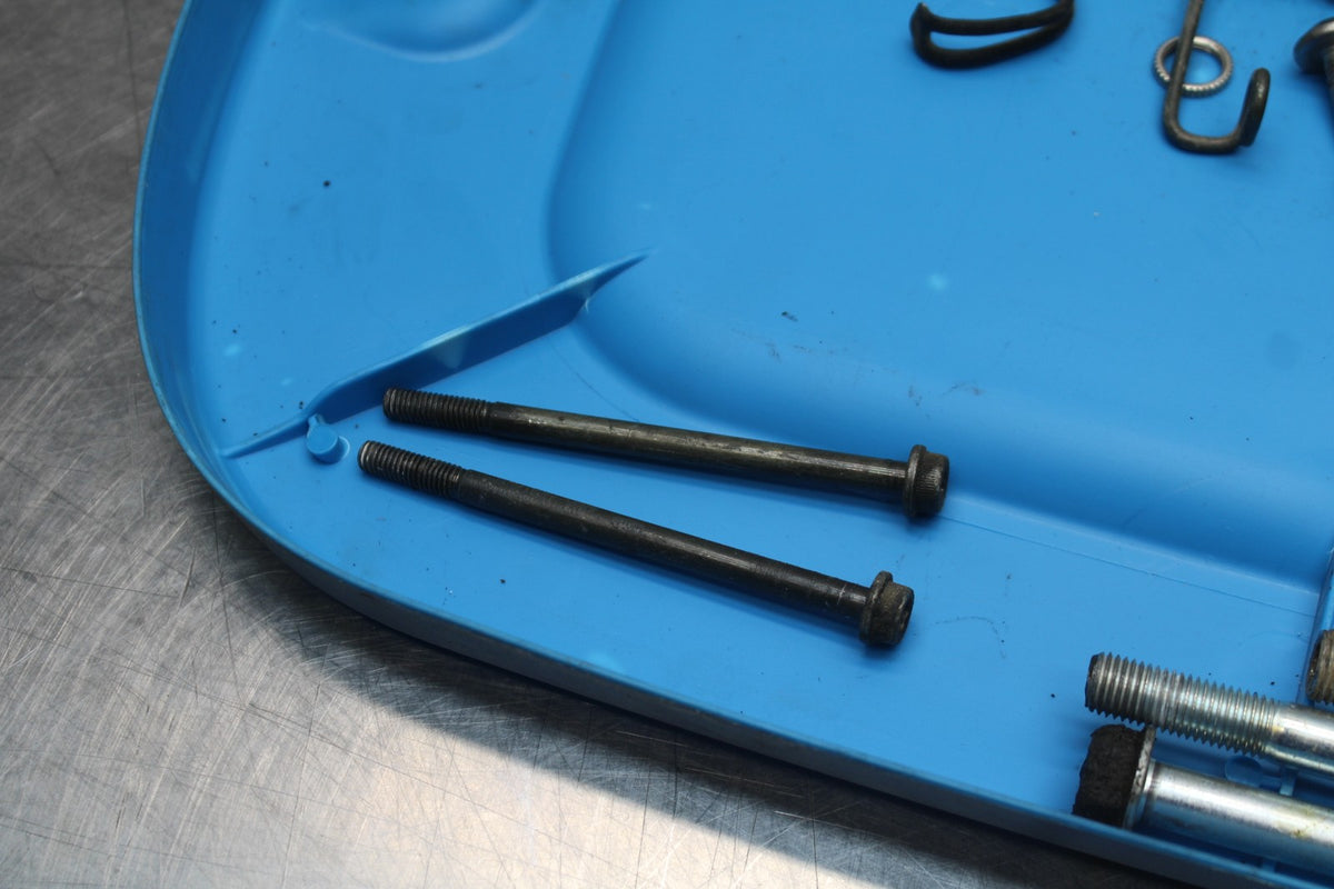 01-03 SUZUKI GSXR600 BOLTS HARDWARE MOTOR SCREWS BB841