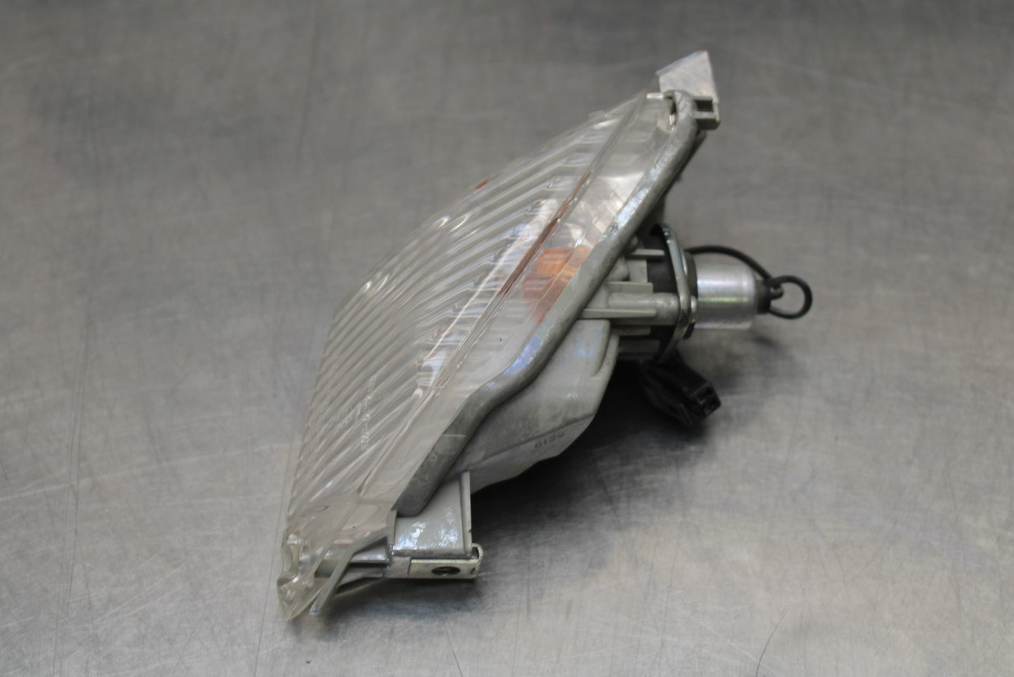 11-22 SUZUKI GSXR 600  RIGHT REAR BACK TURN SIGNAL LIGHT INDICATOR BB193
