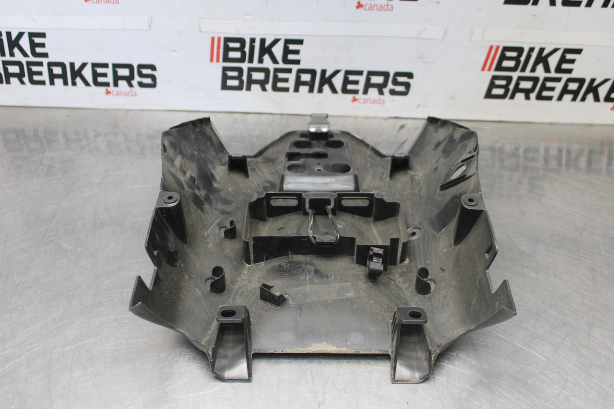 25 KAWASAKI Z900 REAR BACK TAIL UNDERTAIL FAIRING COWL FENDER BB928
