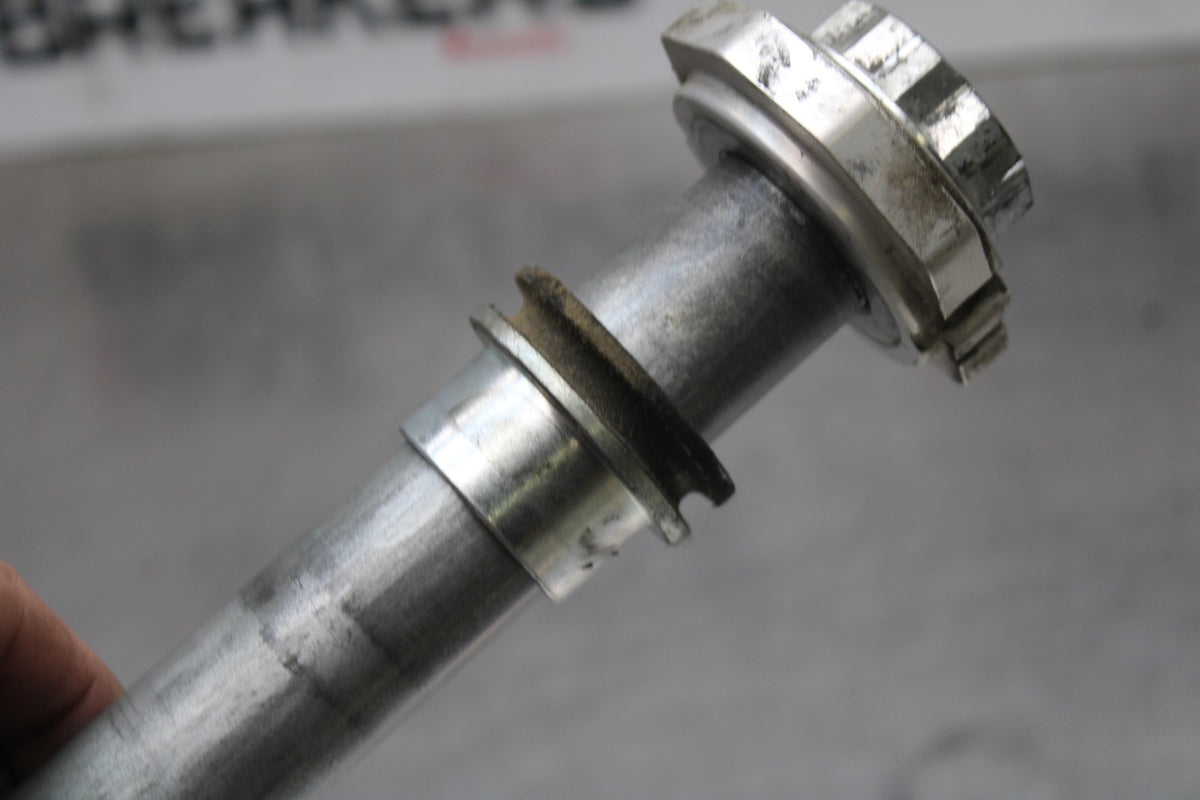 16 DUCATI 959 PANIGALE REAR AXLE BACK WHEEL RIM PIVOT BOLT AXEL BB912