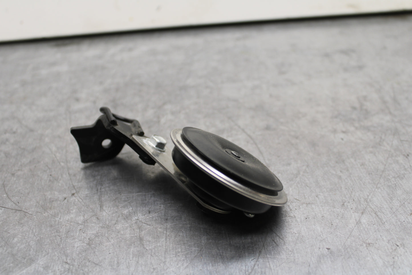 19-23 KAWASAKI NINJA ZX6R HORN SIGNAL BB749