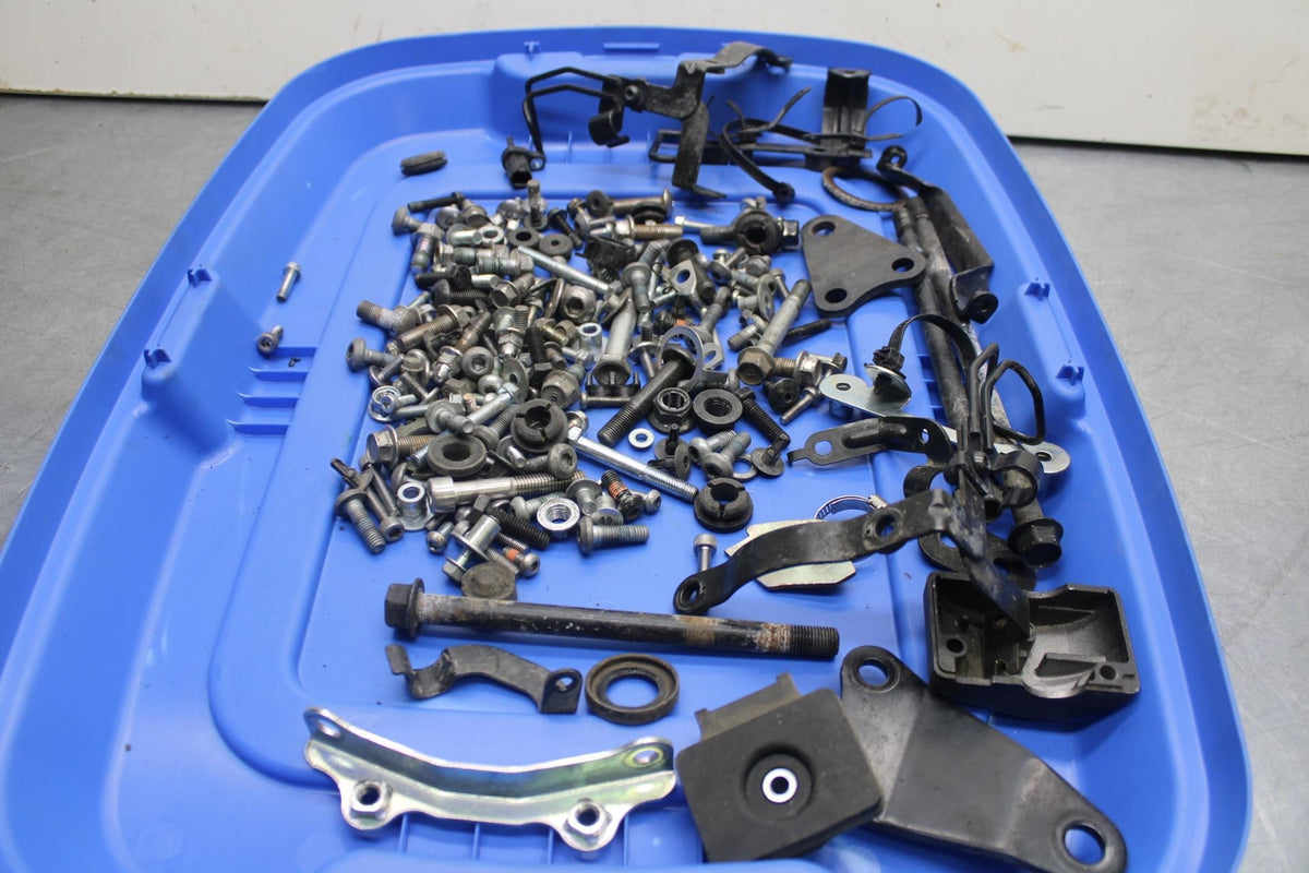 2007 Yamaha V Star 1300 XVS1300A MISCELLANEOUS BOLTS FASTENERS HARWARE BB78