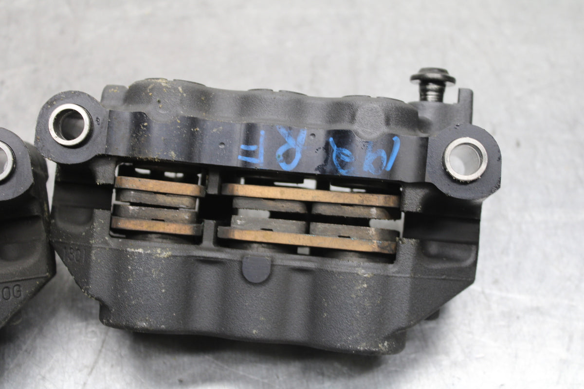 09-14 YAMAHA YZF R1 RIGHT LEFT FRONT BRAKE CALIPER SET PAIR CALIPERS BB118
