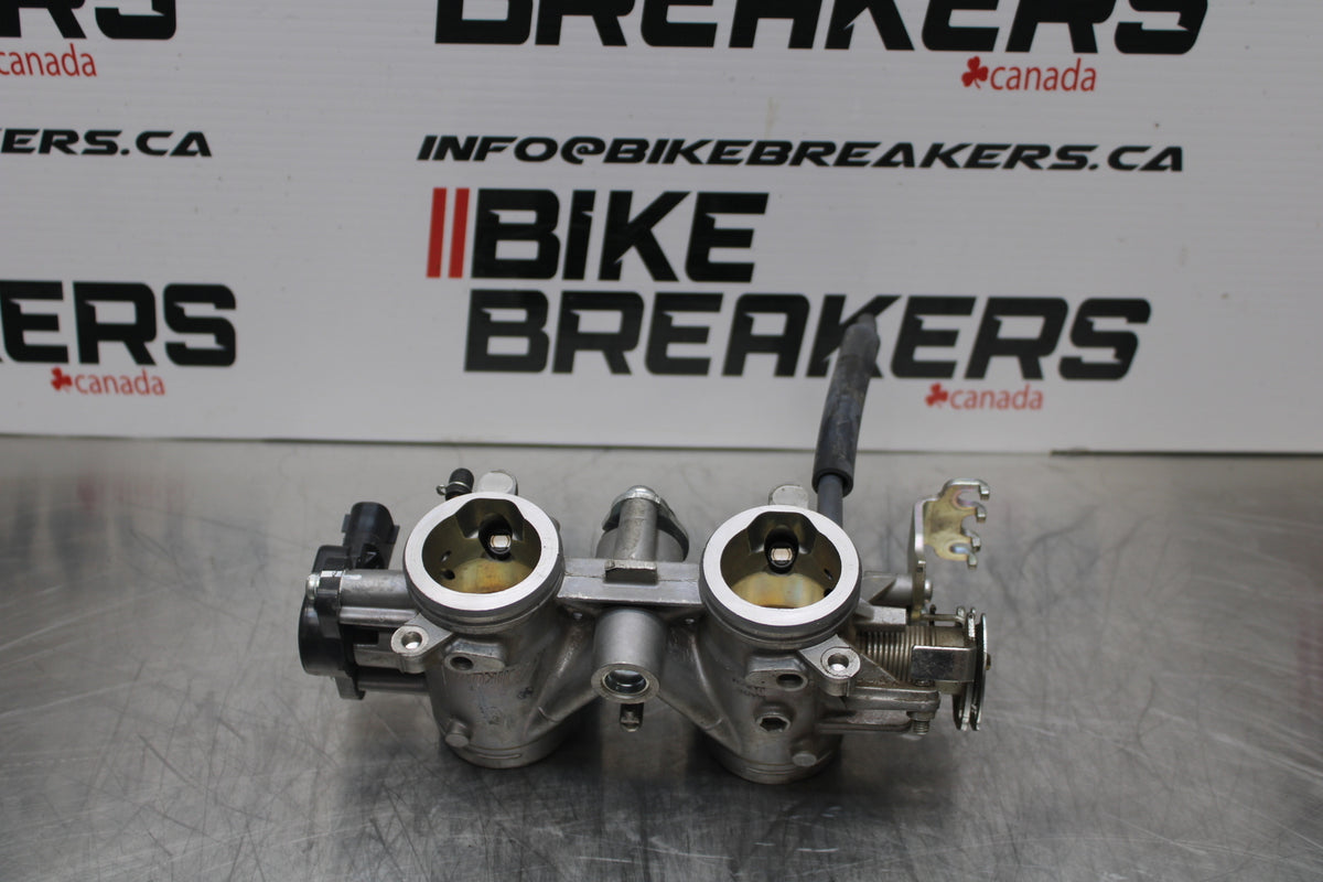 14-17 YAMAHA FZ07 MAIN FUEL INJECTORS / THROTTLE BODIES BB162