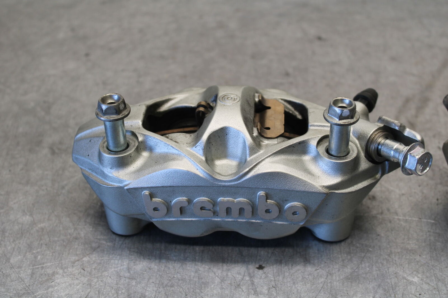 11-24 SUZUKI GSXR750 RIGHT LEFT FRONT BRAKE CALIPER SET PAIR CALIPERS  BB687