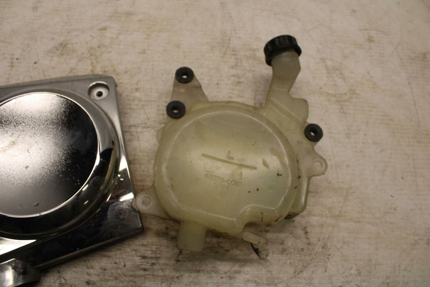 06-21 KAWASAKI VULCAN 900 COOLANT WATER TANK RESERVOIR BOTTLE BB363