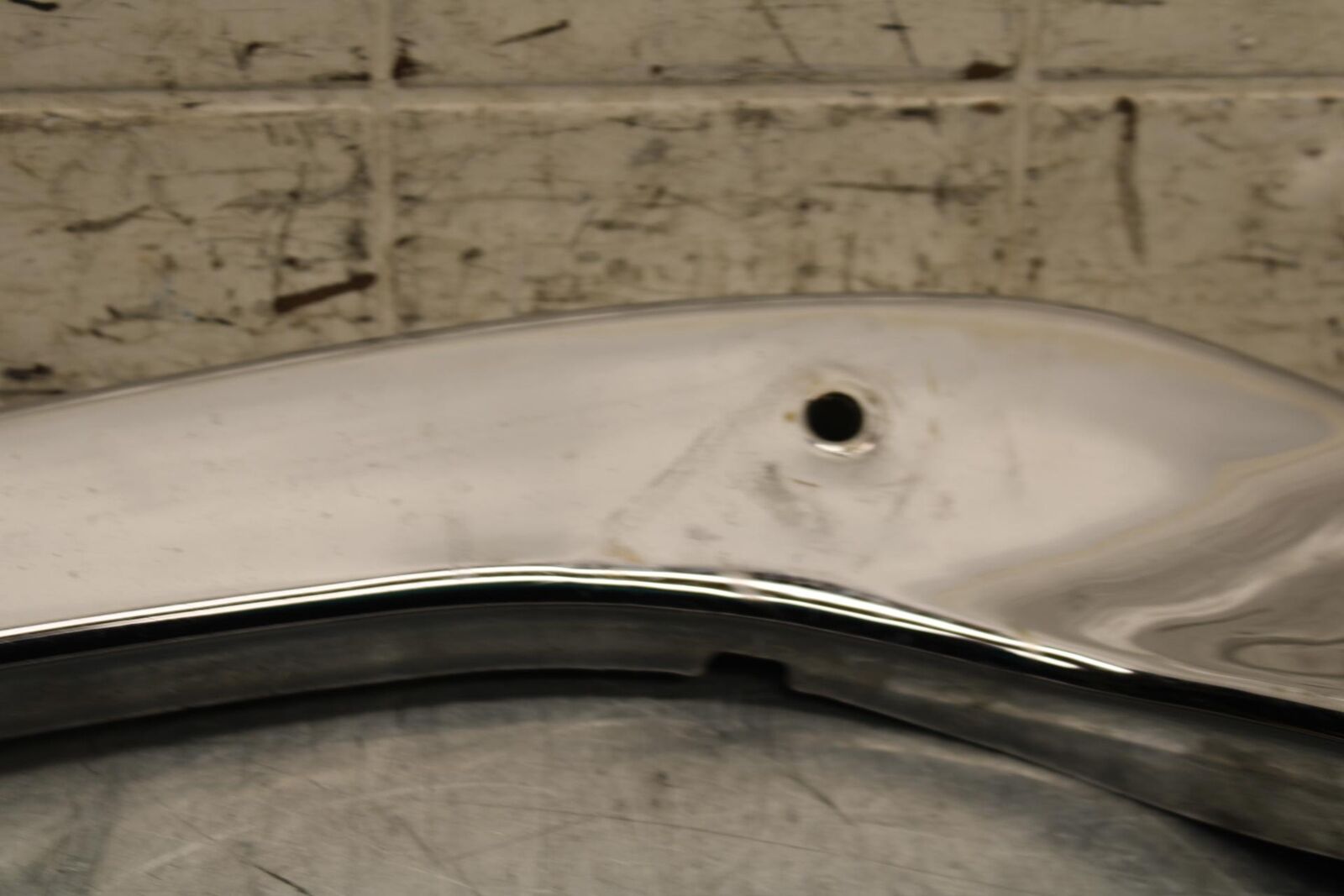 2004 Suzuki Intruder 1500 VL1500 REAR BACK FENDER SUPPORT FRAME SUBFRAME BB573