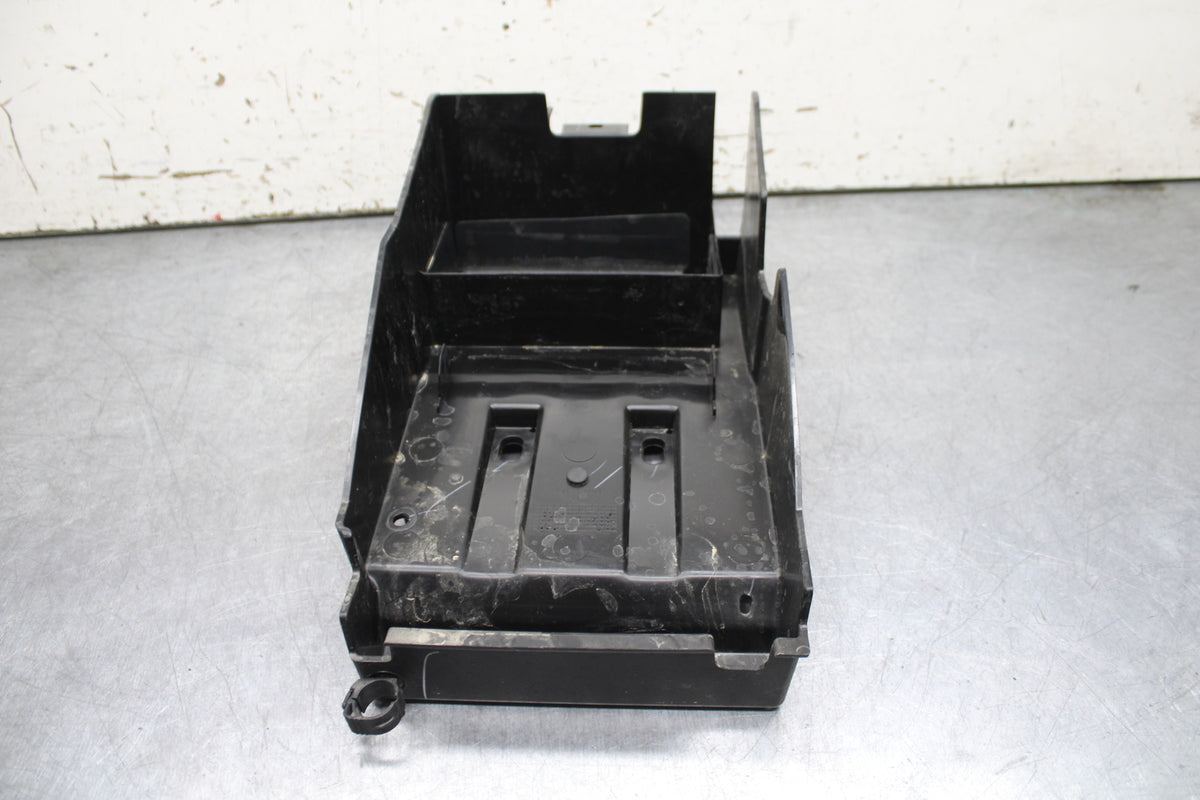 24 KAWASAKI NINJA 500 ABS REAR BACK TAIL UNDERTAIL BATTERY TRAY PLASTIC BB730