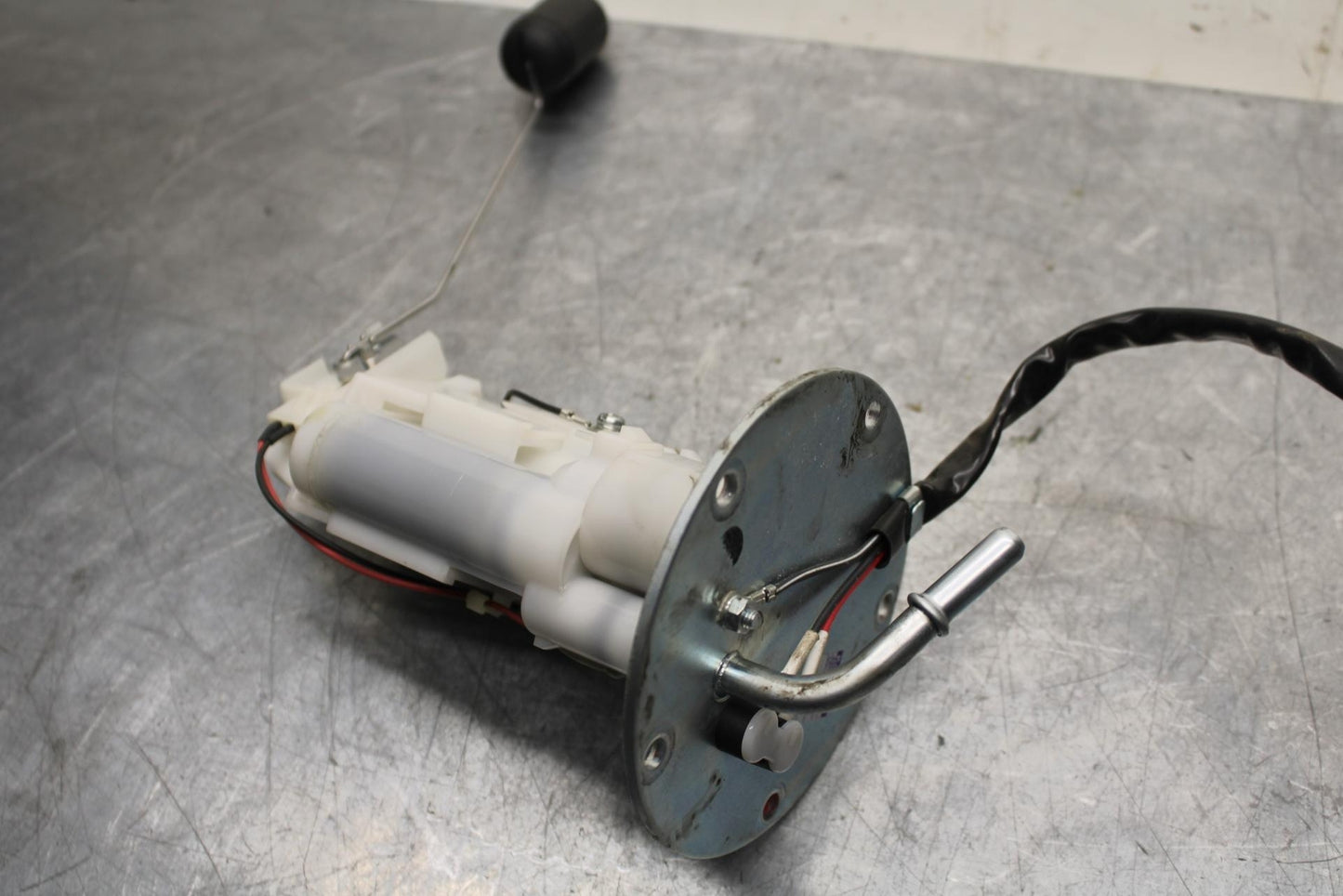 20 KAWASAKI Z400 ER400 ABS FUEL PUMP GAS PETROL SENDER UNIT BB586